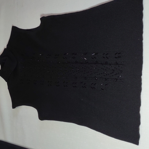 Requirements Beaded Sleeveless Turtleneck Sweater - Picture 6 of 7